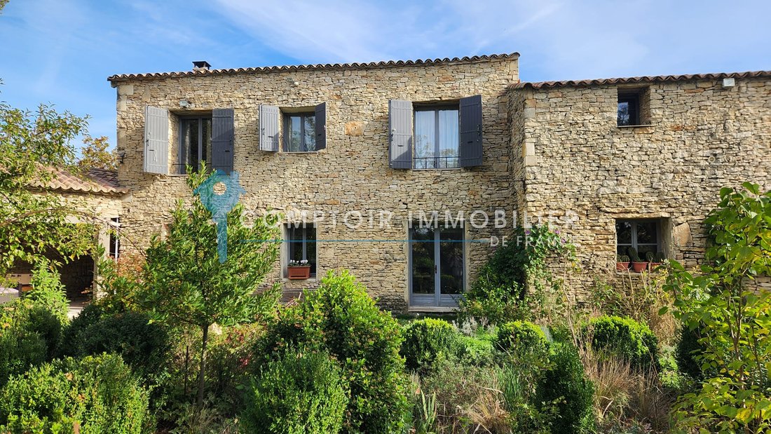 House in Fontaine-de-Vaucluse, Provence-Alpes-Côte d'Azur, France 1 - 17595346