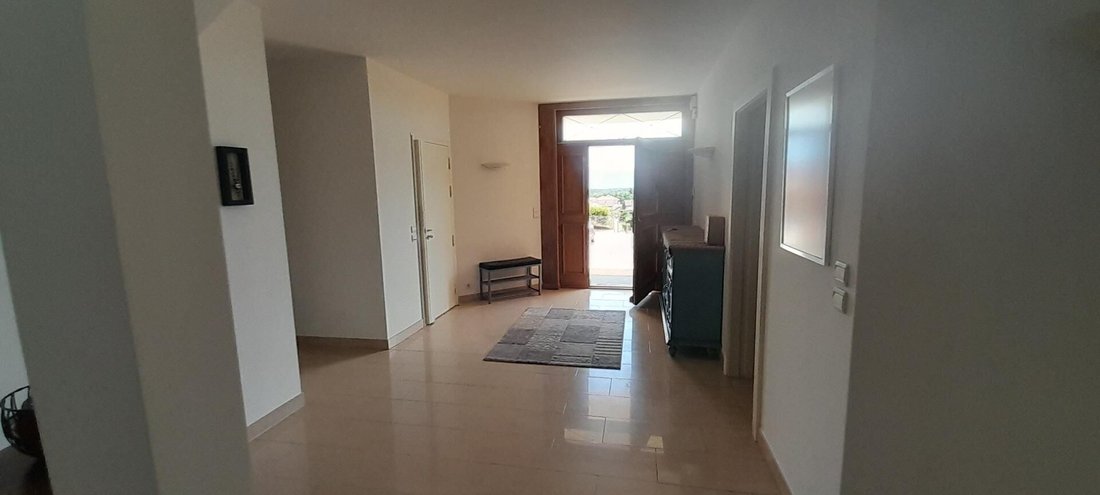 House in Divonne-les-Bains, Auvergne-Rhône-Alpes, France 2 - 17597999