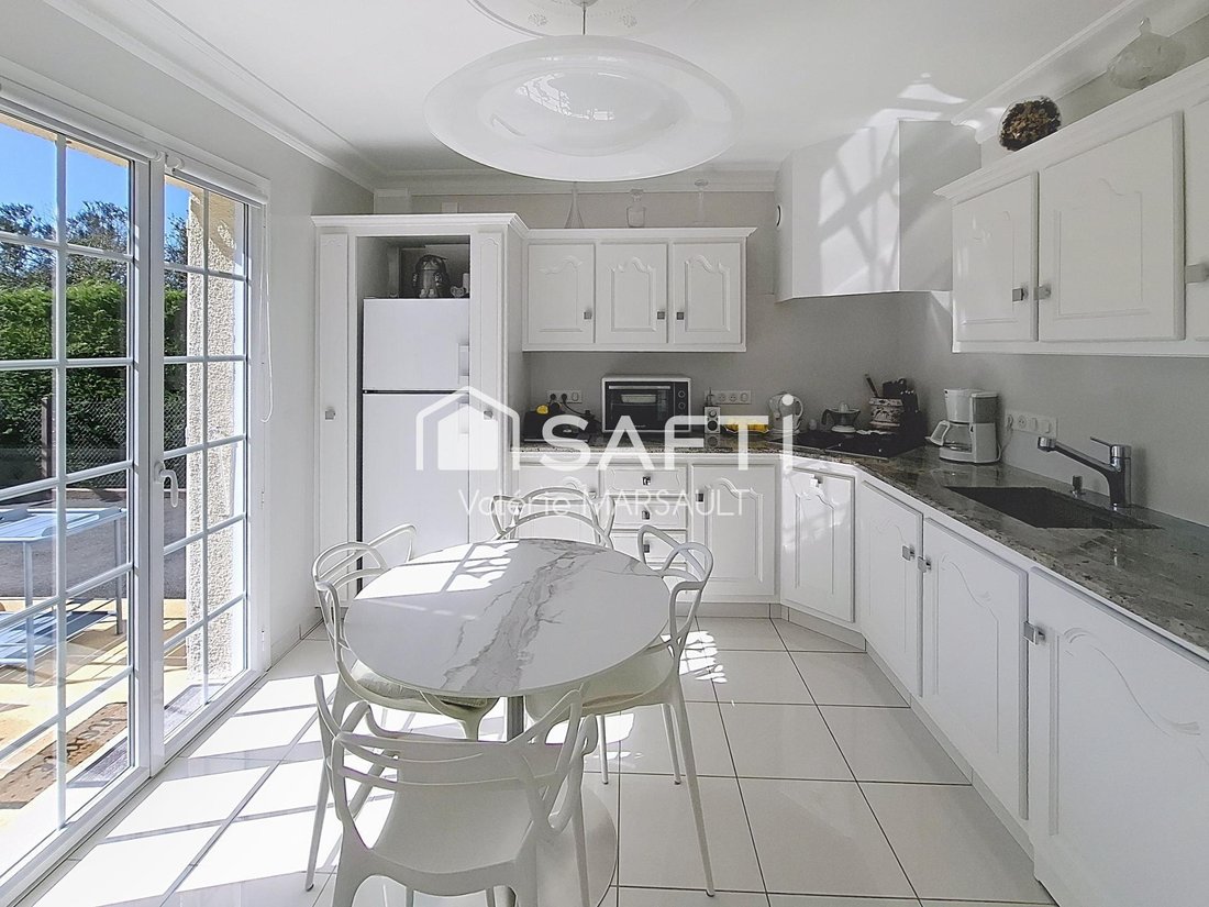 House in Saint-Roch, Centre-Val de Loire, France 4 - 17597059