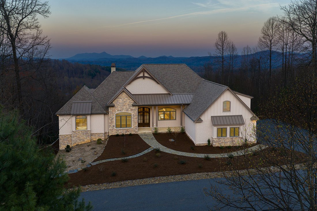 House in Zirconia, North Carolina, United States 1 - 17596528