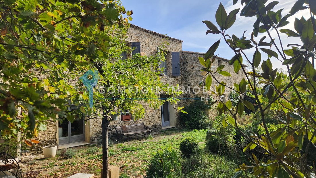 House in Fontaine-de-Vaucluse, Provence-Alpes-Côte d'Azur, France 2 - 17595346