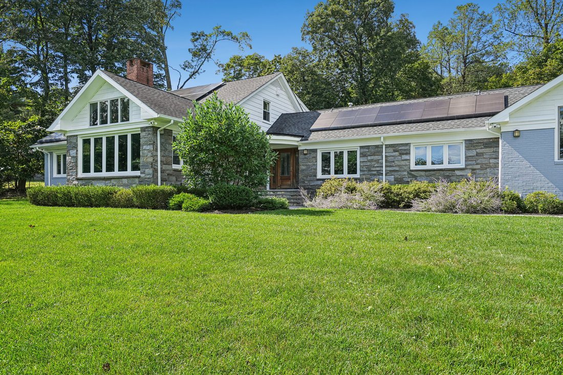 West Orange, New Jersey, United States 1 - 17598044