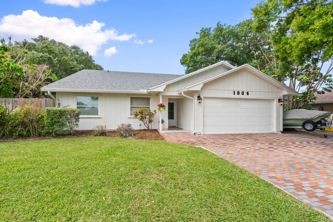 Jensen Beach, Florida, United States 1 - 17598195