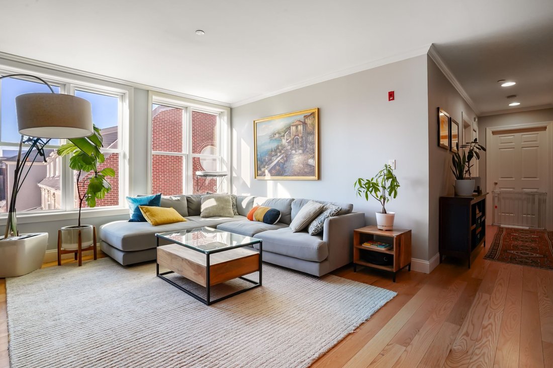 Condo in Boston, Massachusetts, United States 3 - 17598201