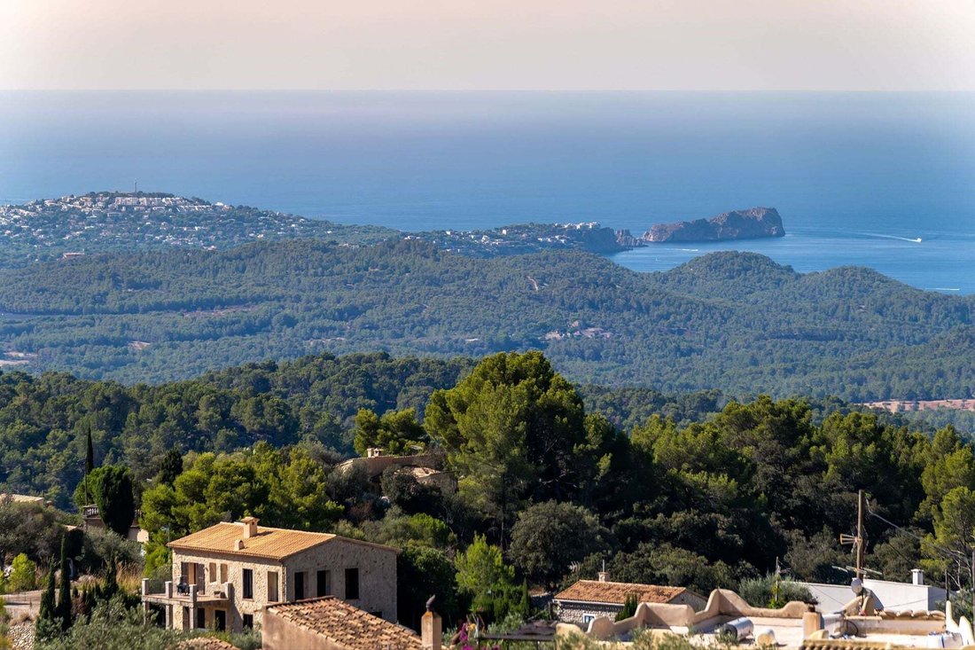Villa in Puigpunyent, Balearic Islands, Spain 1 - 17598291