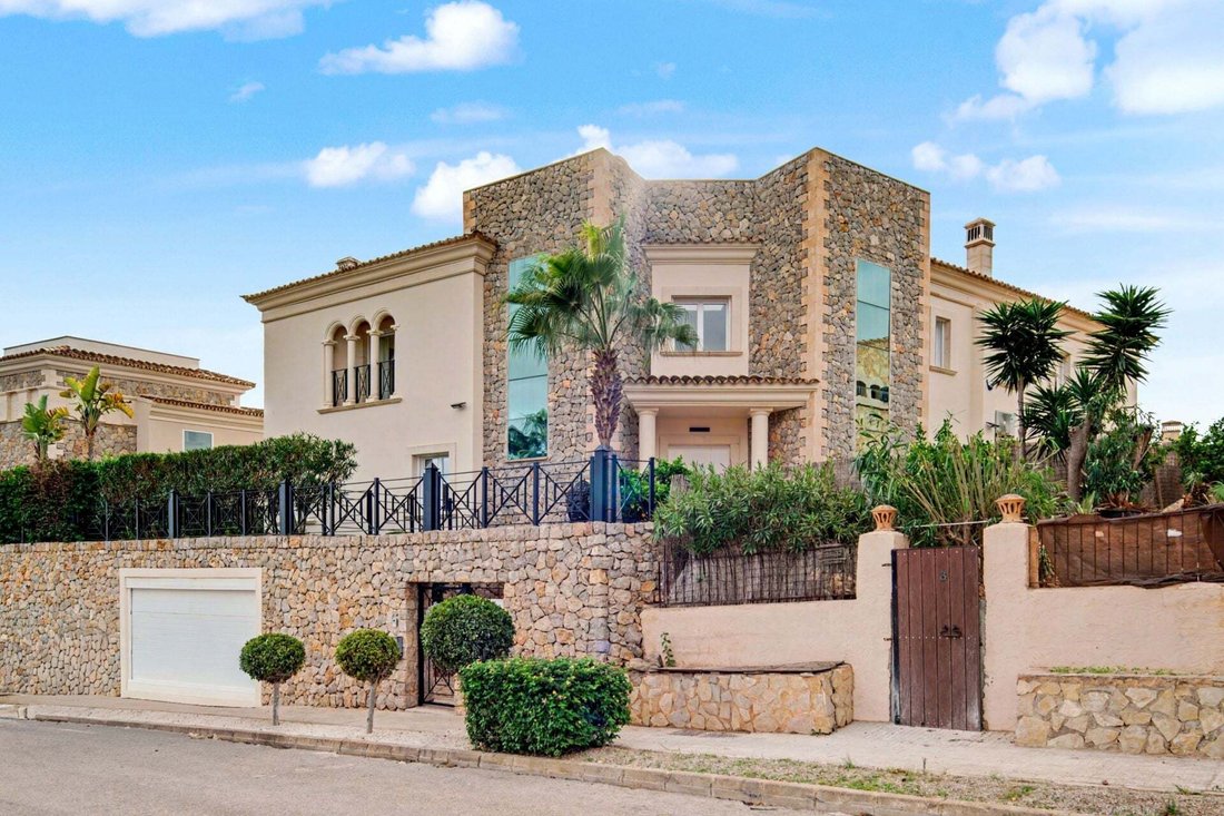 Villa in Santa Ponsa, Balearic Islands, Spain 2 - 17598323