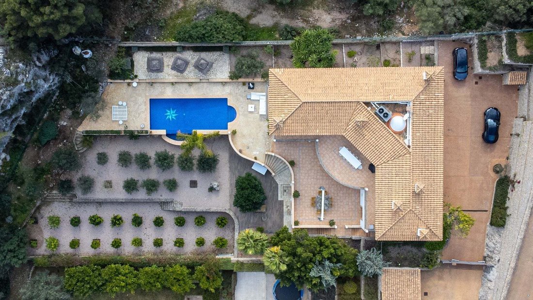 Villa in Son Vida, Palma, Balearic Islands 2 - 17598336