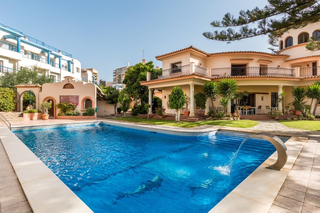 Townhouse in Estepona, Andalusia, Spain 4 - 17598412