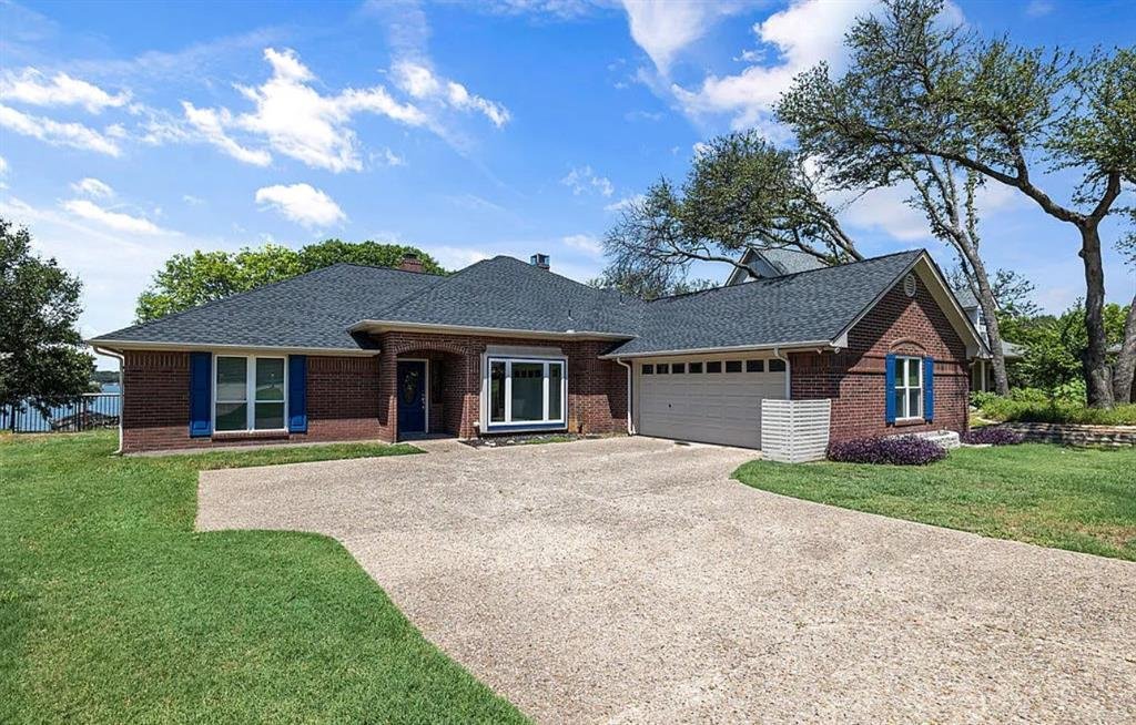 House in Granbury, Texas, United States 1 - 17610723