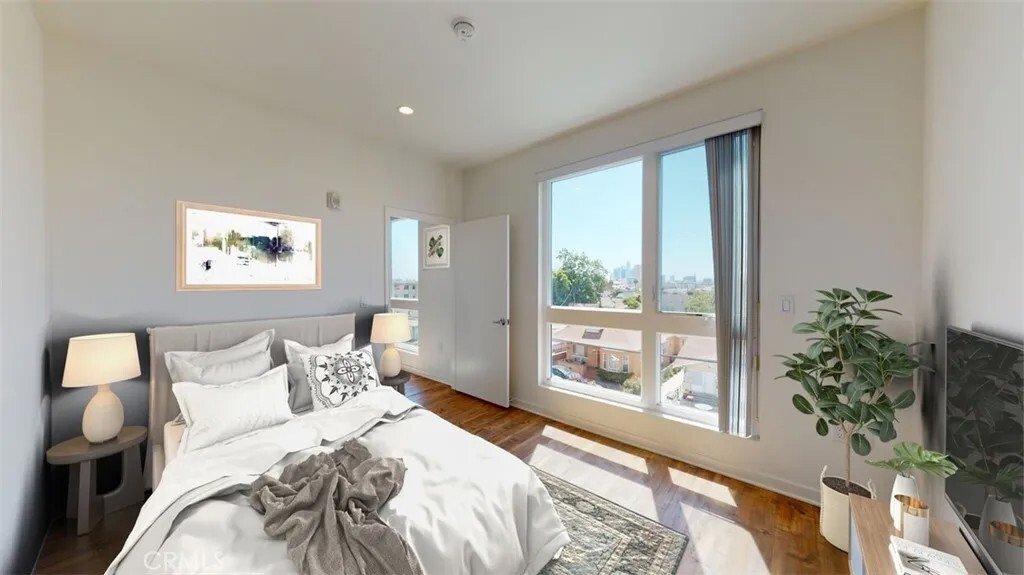 Los Angeles, California, United States 5 - 17607118