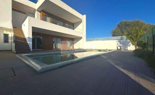 Villa in Mexilhoeira Grande, Algarve, Portugal 1