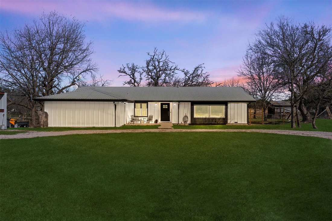 House in Lometa, Texas, United States 2 - 17609097