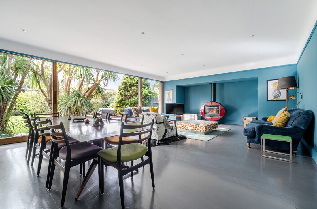House in Highcliffe, England 3 - 17598620