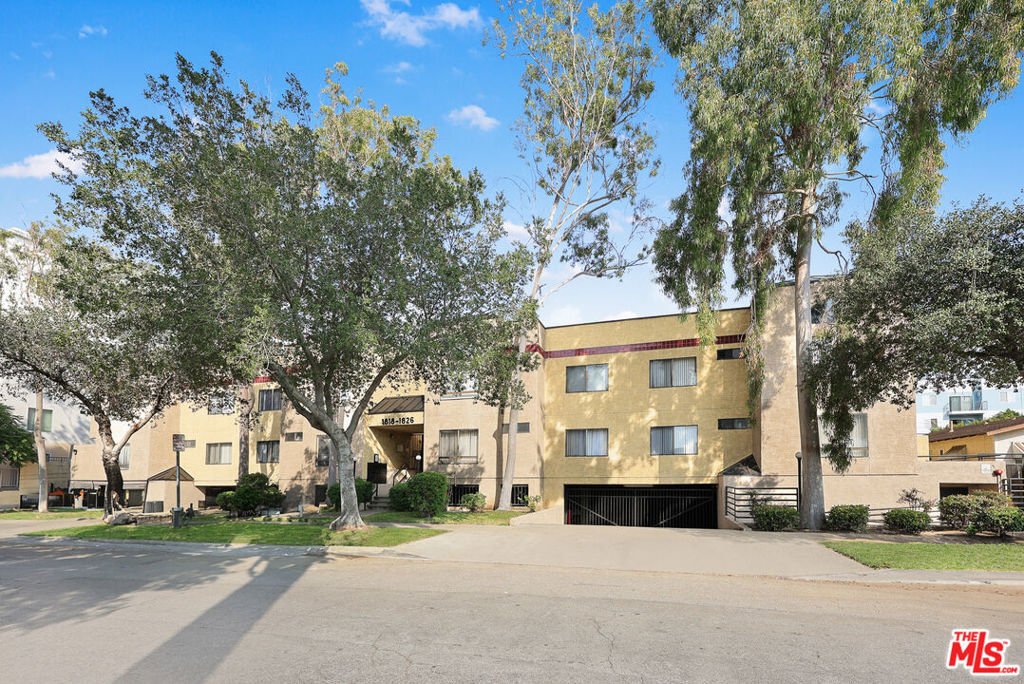 Glendale, California, United States 1 - 17605731