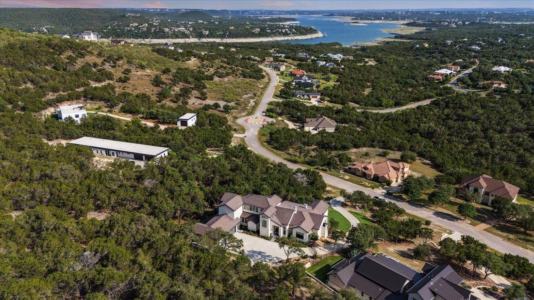 House in Jonestown, Texas, United States 2 - 17609938