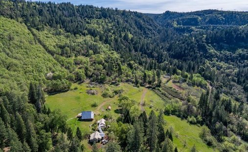 Maison à Montgomery Creek, California, Californie, États-Unis 1