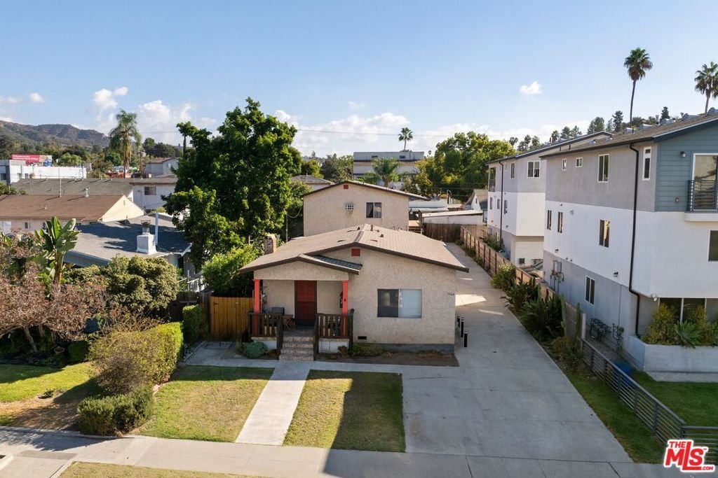 Los Angeles, California, United States 1 - 17606489