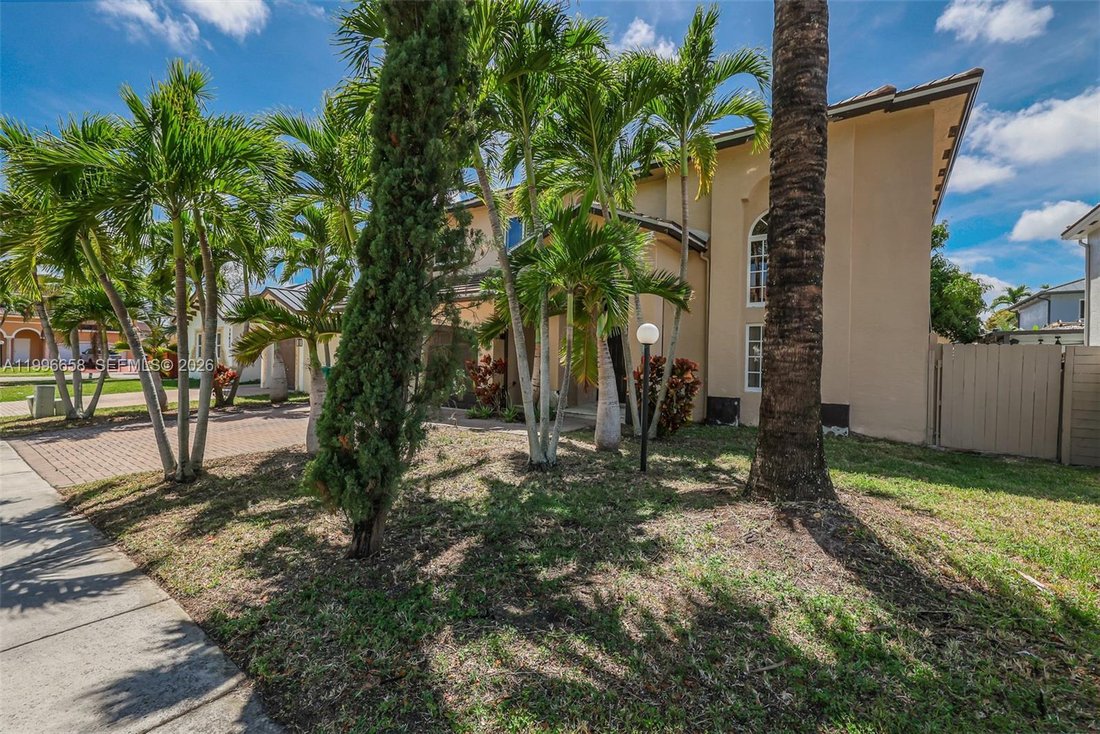 House in Miami, Florida, United States 3 - 17613292