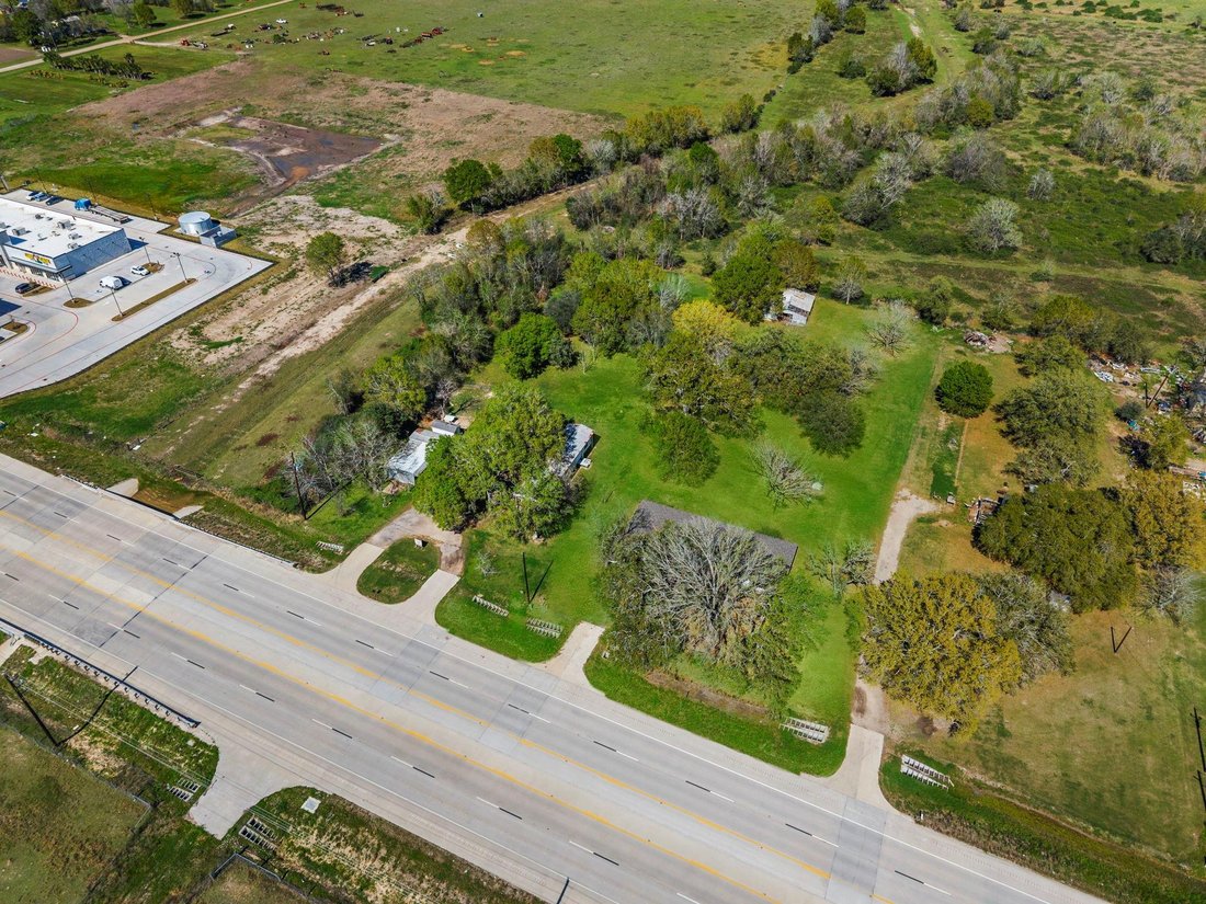 Needville, Texas, United States 3 - 17611190