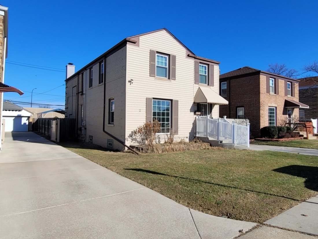 House in Chicago, Illinois, United States 2 - 17613577