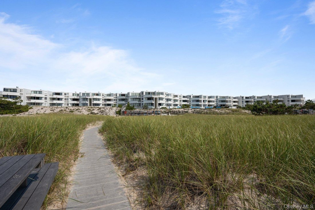 Condo in Westhampton Beach, New York, United States 4 - 17601120