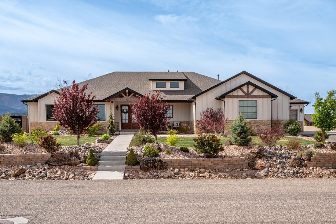 House in Cedar City, Utah, United States 1 - 17612153