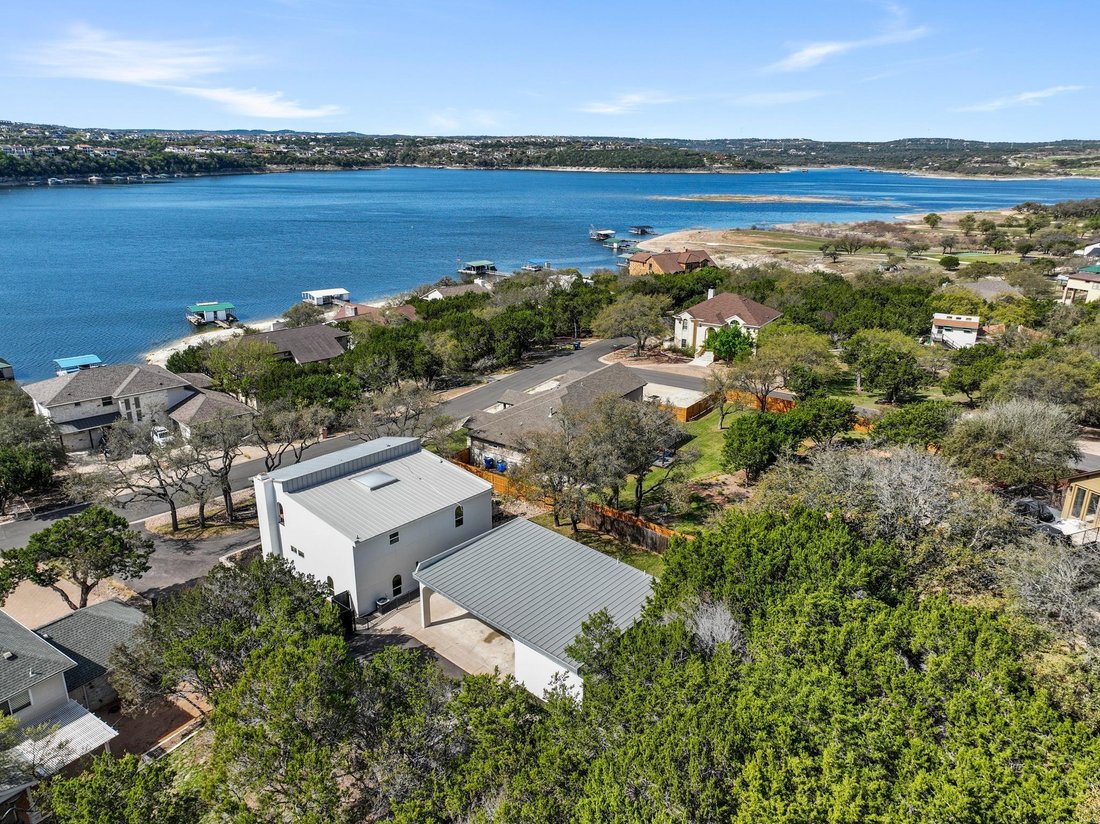 House in Jonestown, Texas, United States 2 - 17609977