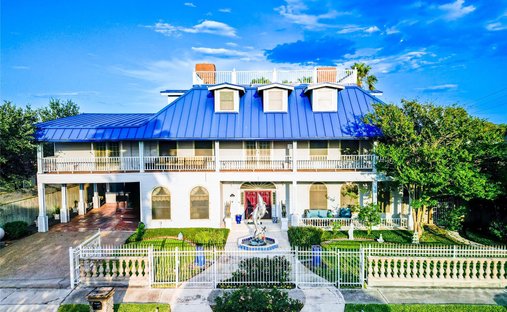 House in Corpus Christi, Texas, United States 1
