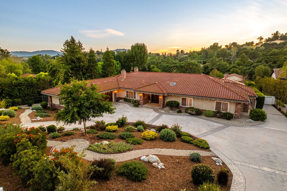 House in Agoura Hills, California, United States 3 - 17599683