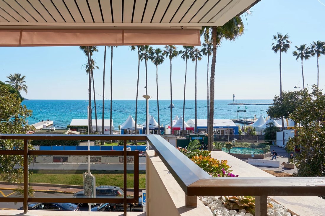 Apartment in Cannes, Provence-Alpes-Côte d'Azur, France 1 - 17612864