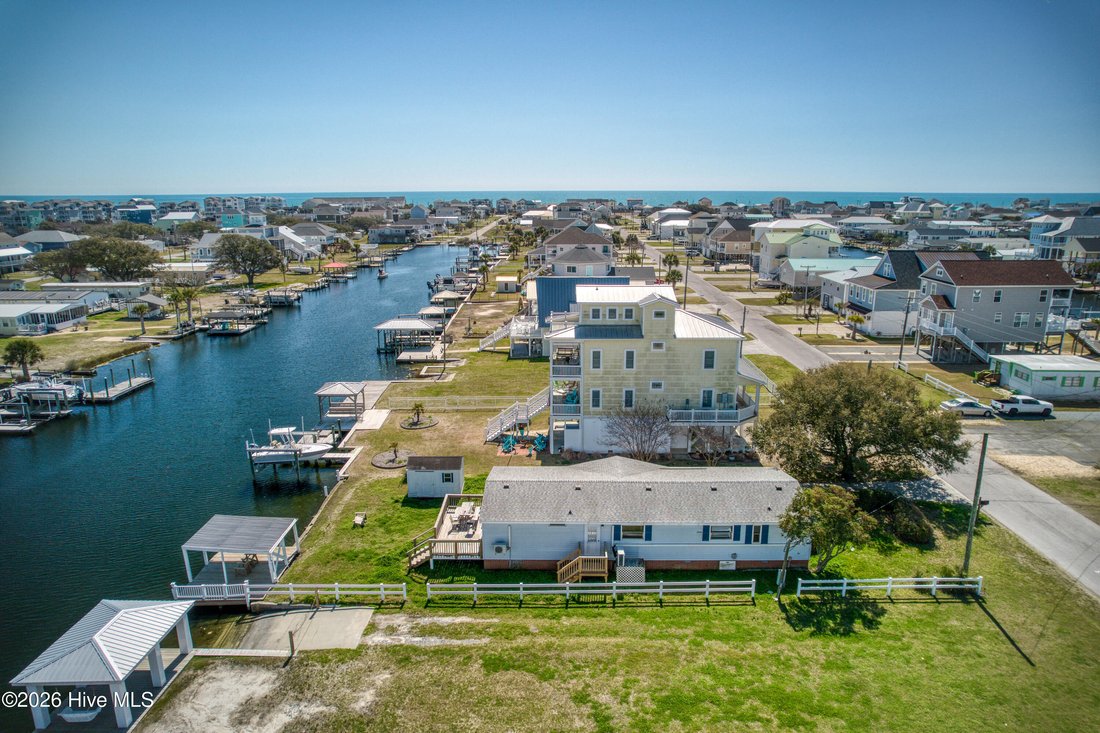 Topsail Beach, North Carolina, United States 5 - 17606226