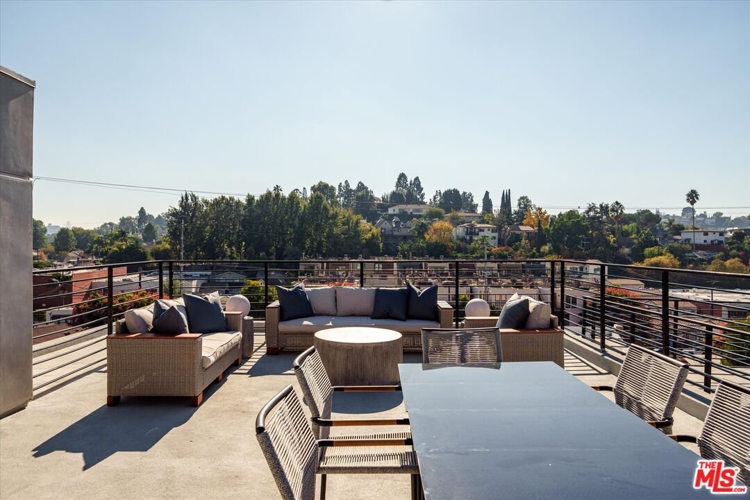House in Los Angeles, California, United States 4 - 17602556