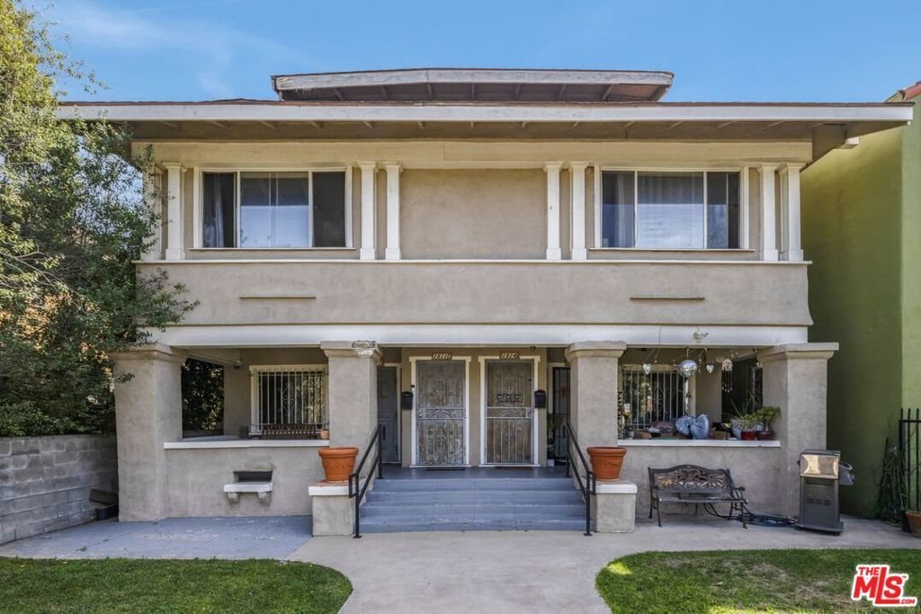 Los Angeles, California, United States 2 - 17606203