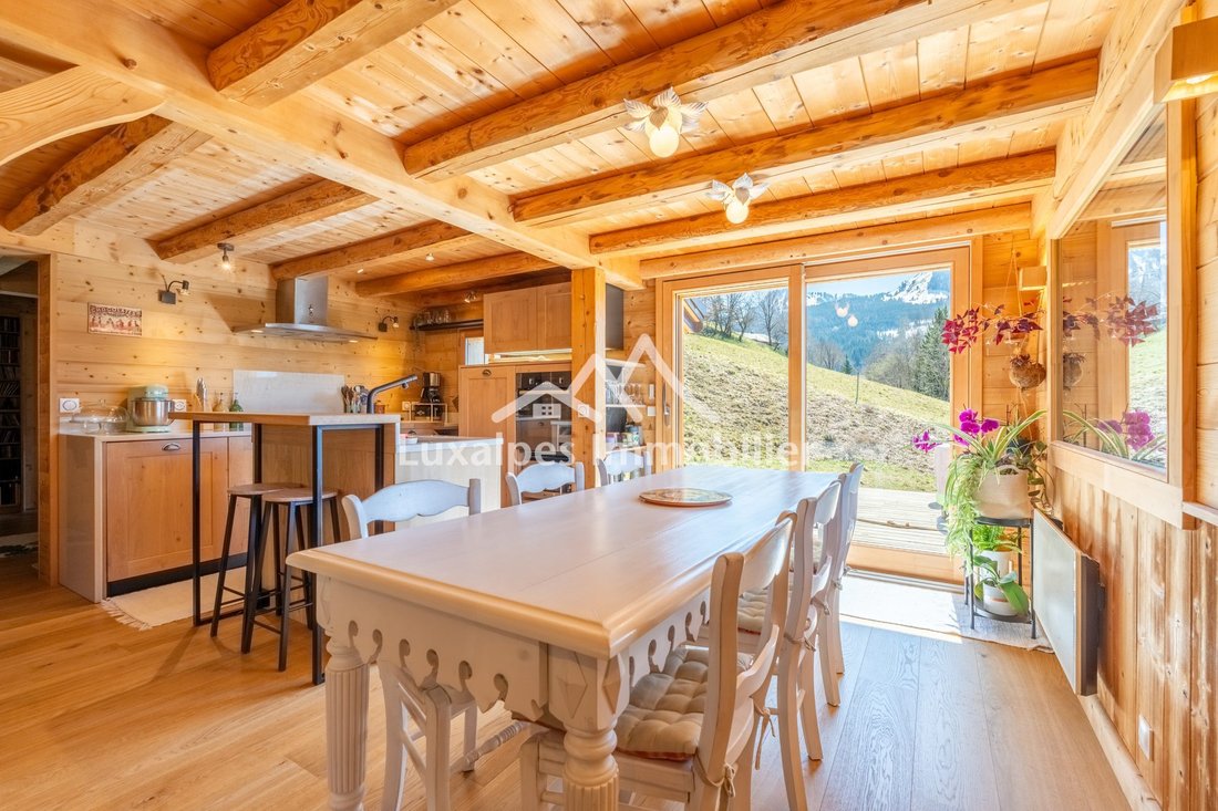 Chalet in Manigod, Auvergne-Rhône-Alpes, France 2 - 17614912