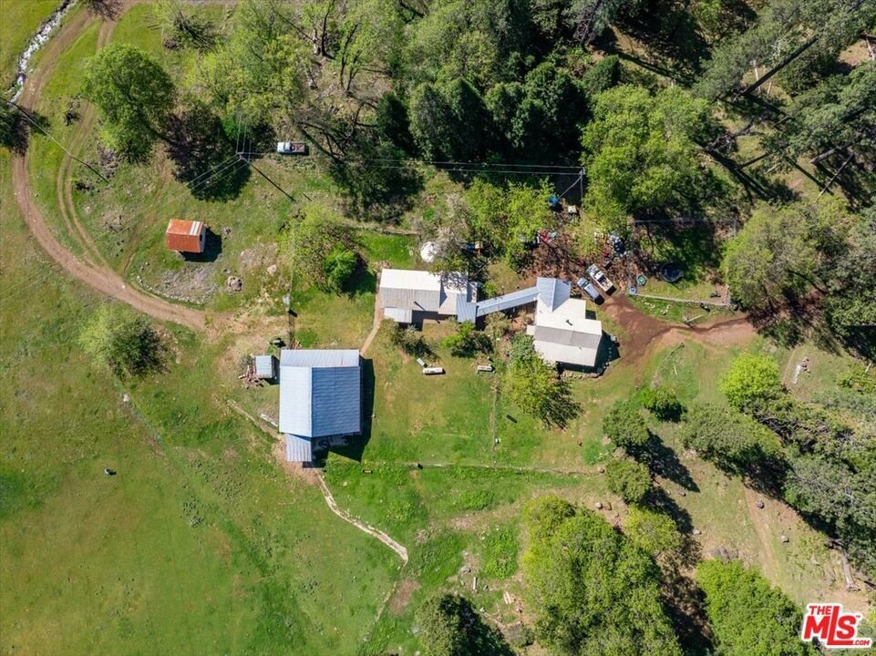 House in Montgomery Creek, California, United States 3 - 17606463