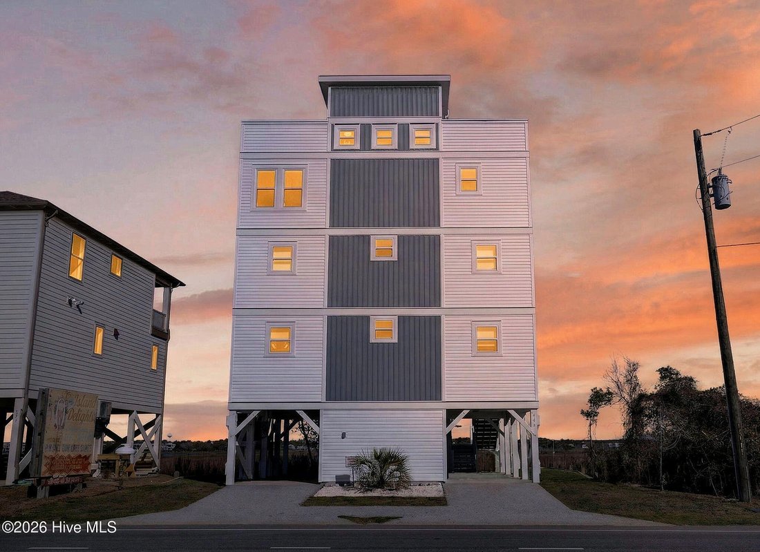 House in Surf City, North Carolina, United States 1 - 17613526