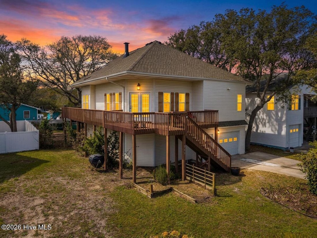 House in Oak Island, North Carolina, United States 2 - 17605291