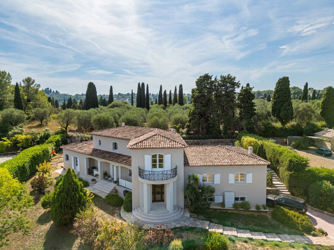 Villa in Valbonne, Provence-Alpes-Côte d'Azur, France 1 - 16269034