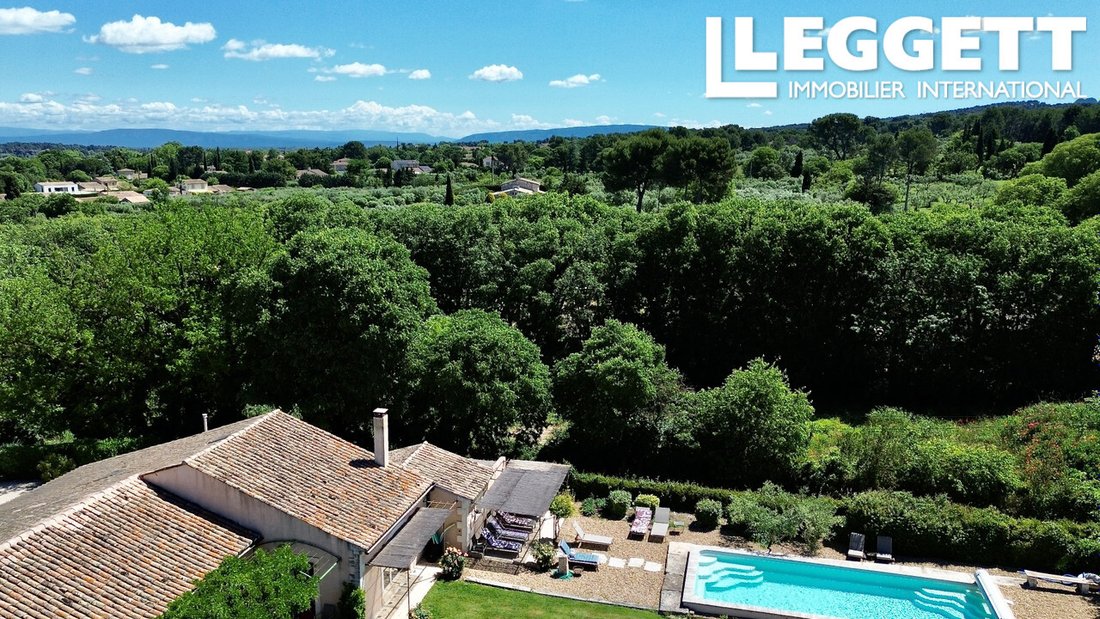 Villa in Saint-Rémy-de-Provence, Provence-Alpes-Côte d'Azur, France 1 - 15392075