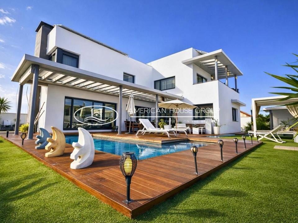 Chalet a Chiclana de la Frontera, Andalusia, Spagna 1 - 17598476