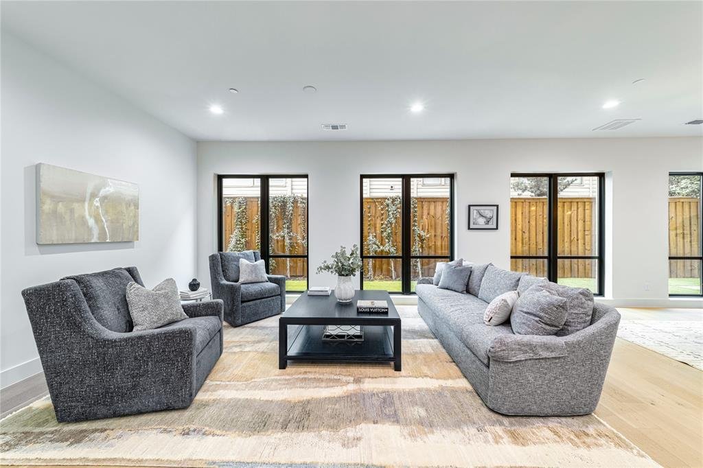 Condo in Dallas, Texas, United States 3 - 17610842