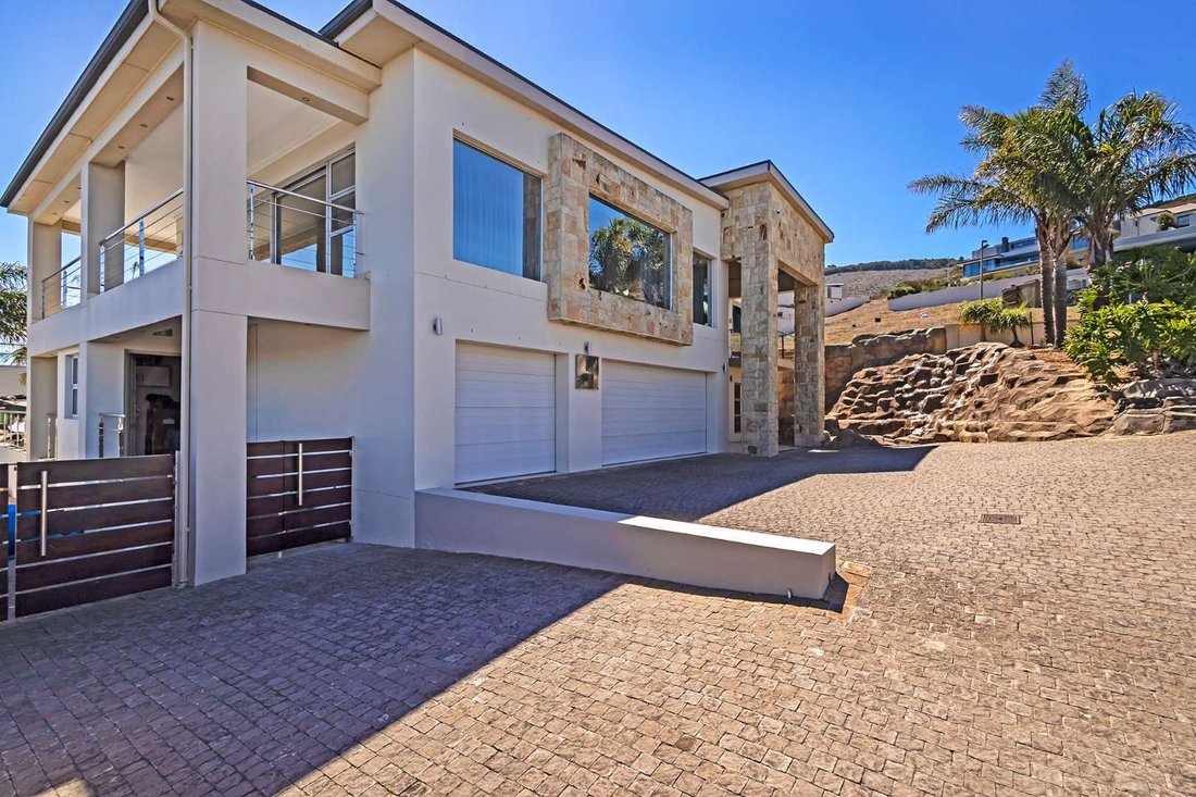 House in Glenlily, Cape Town, South Africa 5 - 17598986