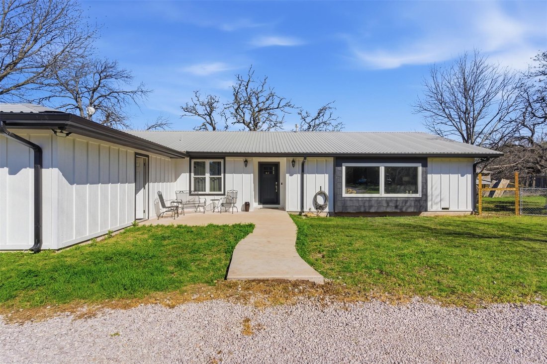 House in Lometa, Texas, United States 3 - 17609097