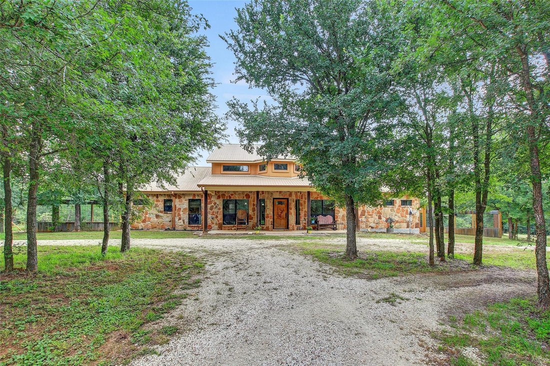 House in Elgin, Texas, United States 1 - 17609656