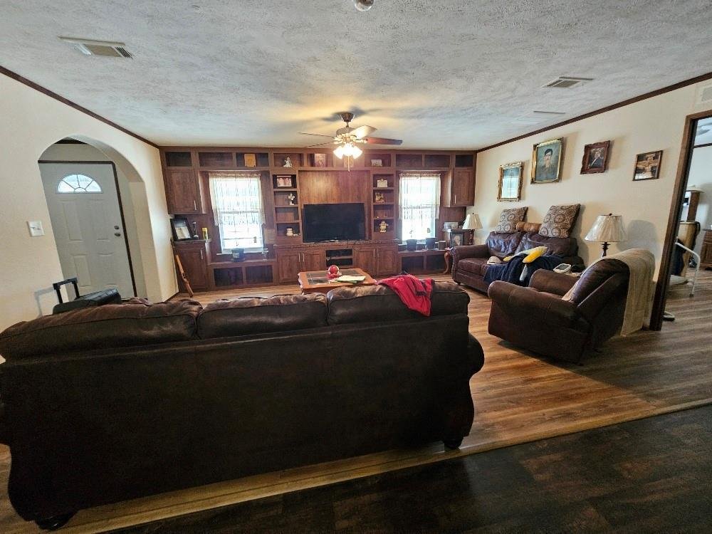 Cleburne, Texas, United States 5 - 17610634