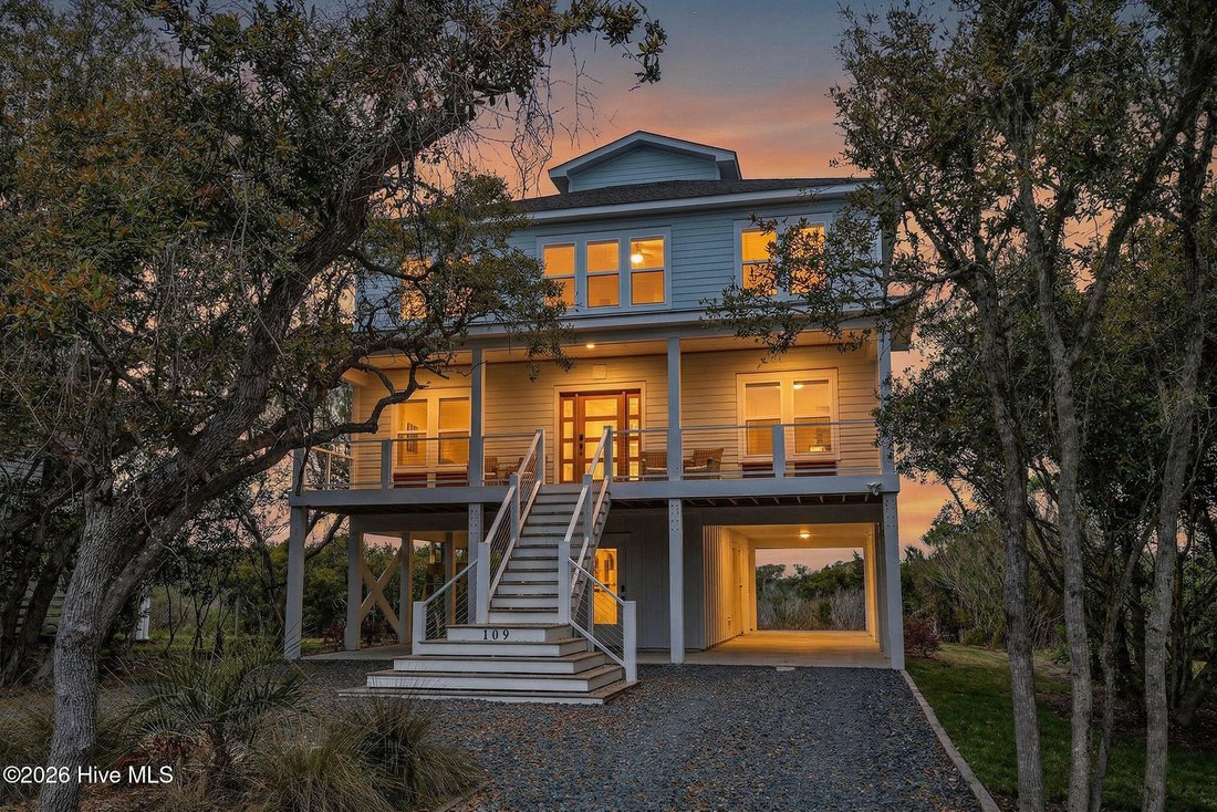 House in North Topsail Beach, North Carolina, United States 2 - 17613521