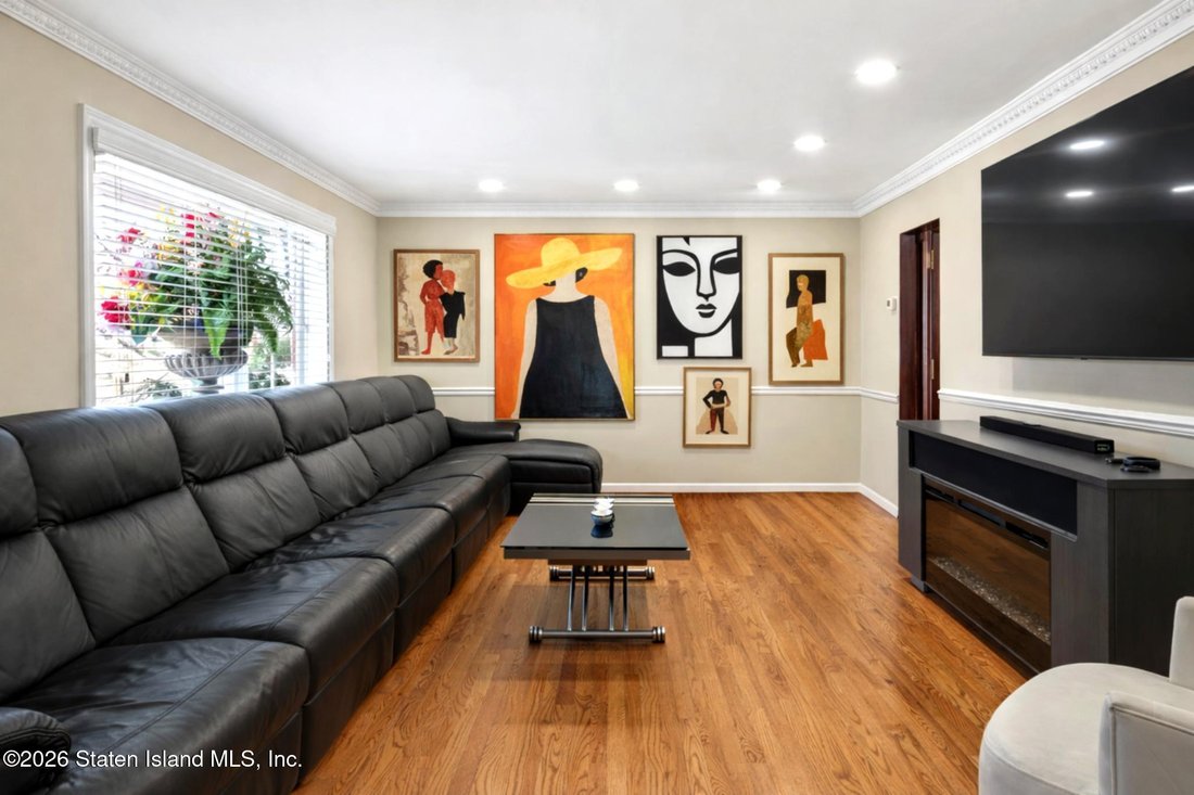 House in New York, New York, United States 2 - 17598523