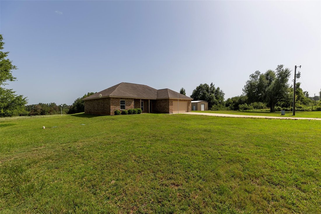 House in Thorndale, Texas, United States 3 - 17609329