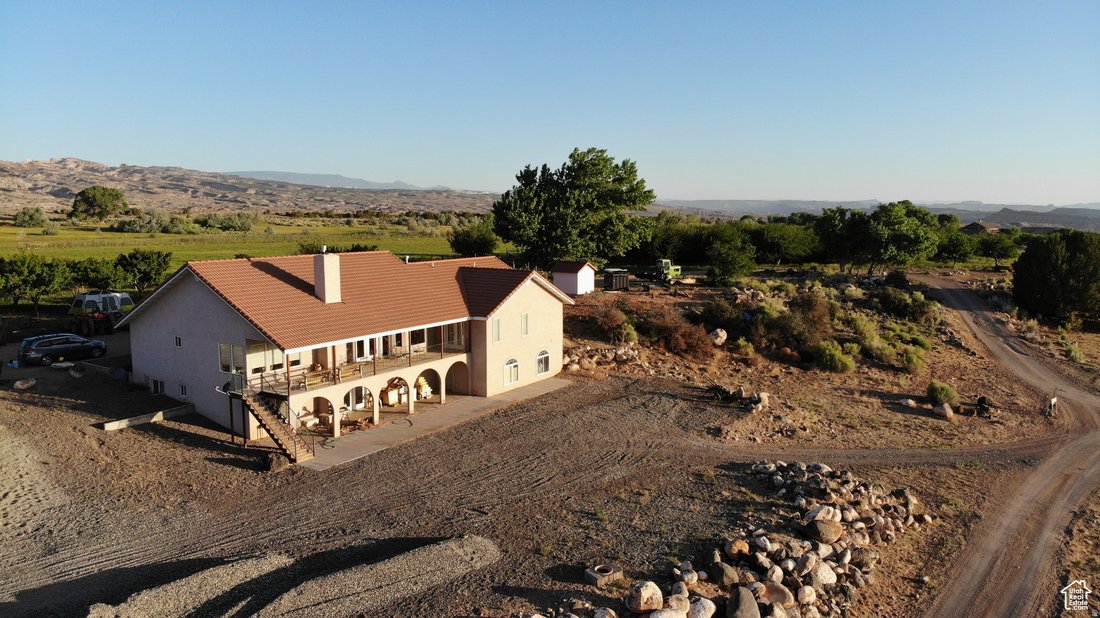 House in Torrey, Utah, United States 1 - 17601684