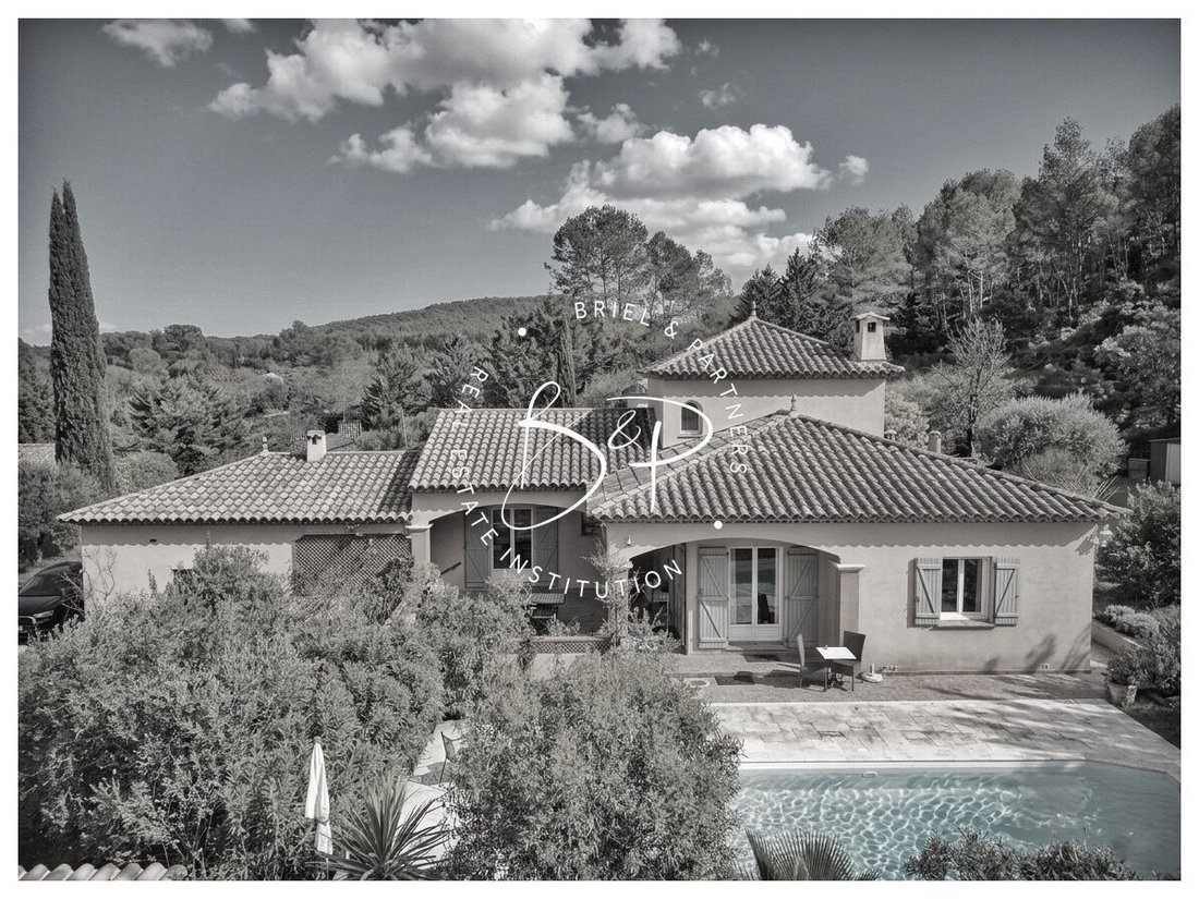 Villa in Le Thoronet, Provence-Alpes-Côte d'Azur, France 1 - 14704275